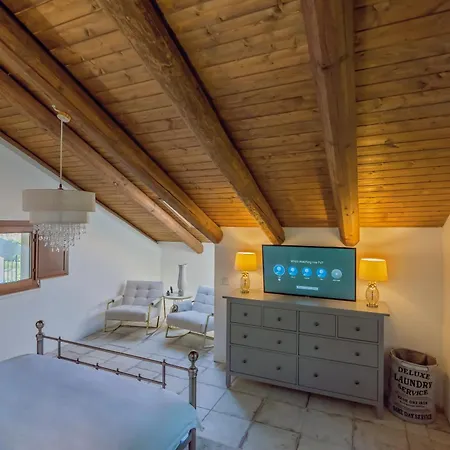Velius In Coastal Campgana, Itlay Villa